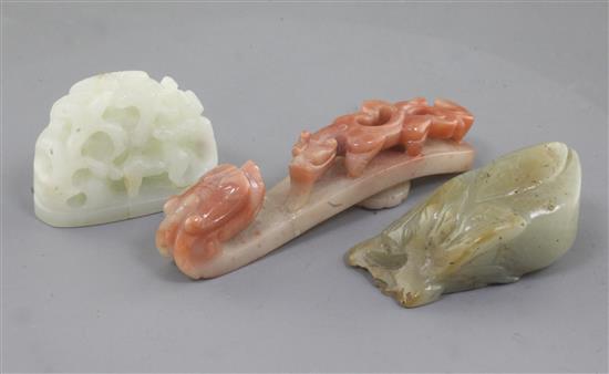 Three Chinese jade carvings, Qing dynasty, 9.4cm